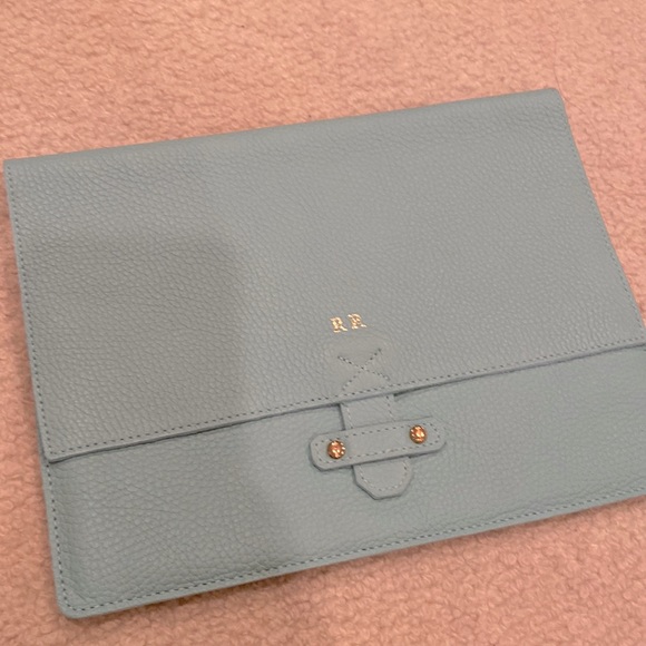 Mint Soft Pebbled Leather Clutch Purse or I-Pad Sheath Stunning! - Picture 3 of 7